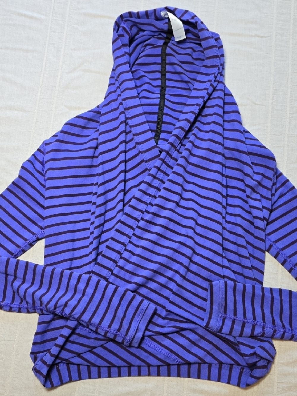 Ivivva by Lululemon Four Count Striped Shrug Girls Size 10